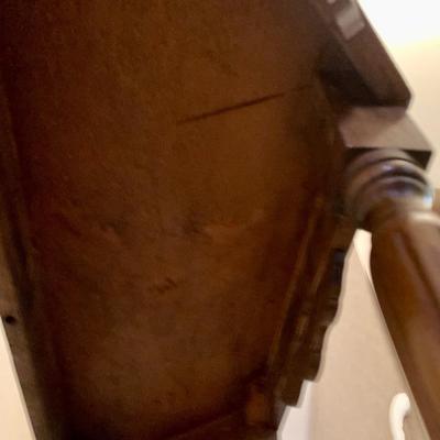 LOT 95 H: Vintage Syroco Hollywood Regency Style Wall Mirror & Ornate Entryway Table