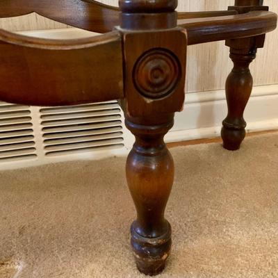 LOT 95 H: Vintage Syroco Hollywood Regency Style Wall Mirror & Ornate Entryway Table