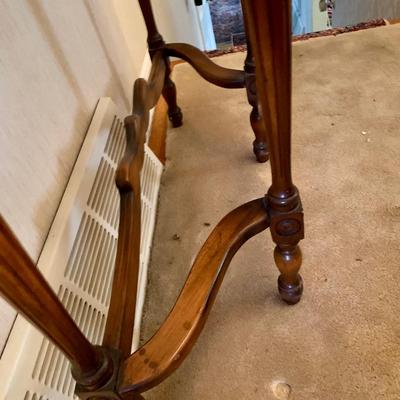 LOT 95 H: Vintage Syroco Hollywood Regency Style Wall Mirror & Ornate Entryway Table