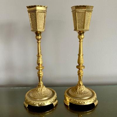 LOT 97 X: Vintage / Antique Oval Gold Toned Frame Mirror w/ Etched Floral Motif: 904 Fenton Label Co. & Pair of Ornate Brass...