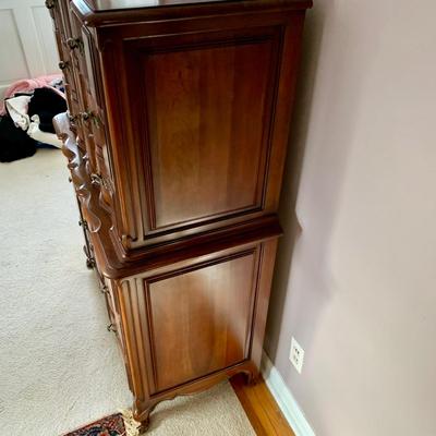 LOT 99 X: Vintage Union National Inc. 12 Drawer Chest Of Drawers w/ Glass Top & 6 Drawer Dresser