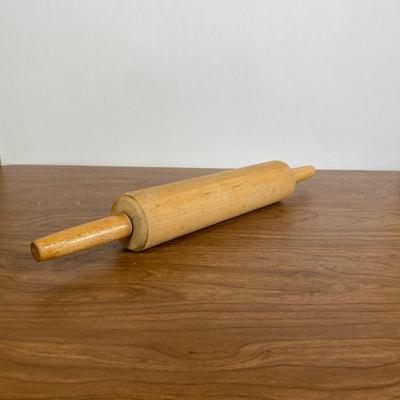 LOT 103K: Bakeware including (3) Vintage Royal China Jeannette Pie Plates, Rolling Pin, Vintage Corning Ware Blue Cornflower Casserole...