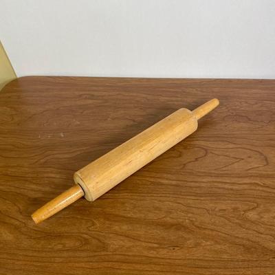 LOT 103K: Bakeware including (3) Vintage Royal China Jeannette Pie Plates, Rolling Pin, Vintage Corning Ware Blue Cornflower Casserole...