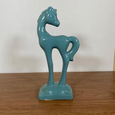 LOT 106 D: Vintage Animal Figurines: Avon, Wade Whimsies & More