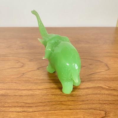 LOT 106 D: Vintage Animal Figurines: Avon, Wade Whimsies & More