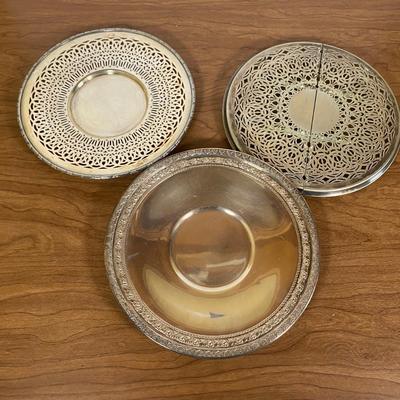 LOT 107D: Silverplate Pitchers and Servingware