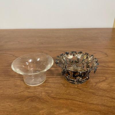 LOT 111D: Decanter Set with Pair of spice jars and 5 glasses