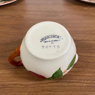 LOT 113D: Francesian Apple Fine China Mixed Set