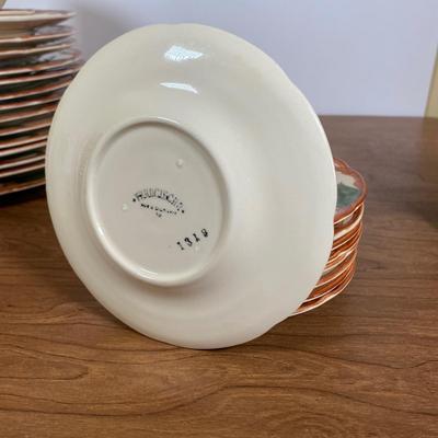 LOT 113D: Francesian Apple Fine China Mixed Set