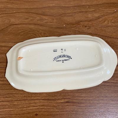 LOT 113D: Francesian Apple Fine China Mixed Set