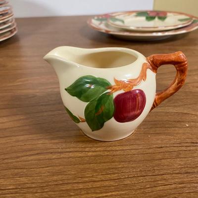 LOT 113D: Francesian Apple Fine China Mixed Set