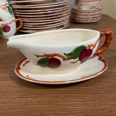 LOT 113D: Francesian Apple Fine China Mixed Set