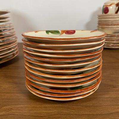 LOT 113D: Francesian Apple Fine China Mixed Set