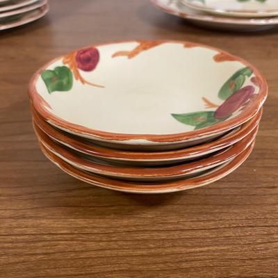 LOT 113D: Francesian Apple Fine China Mixed Set