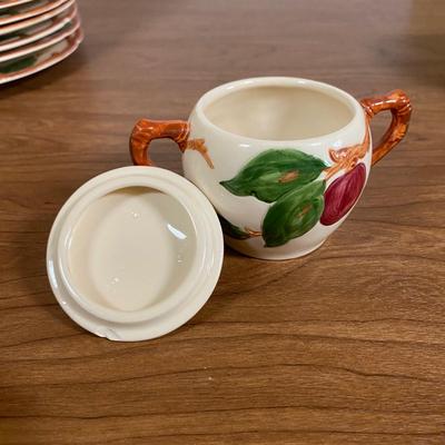 LOT 113D: Francesian Apple Fine China Mixed Set