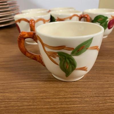 LOT 113D: Francesian Apple Fine China Mixed Set