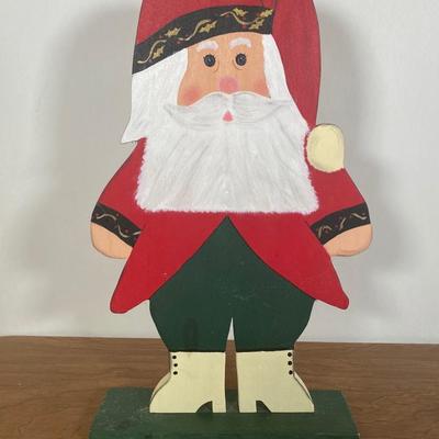 LOT 114: Handcrafted Santa Home Decor