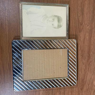 LOT 115L: Various Picture Frames including (1) digital