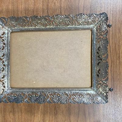 LOT 115L: Various Picture Frames including (1) digital