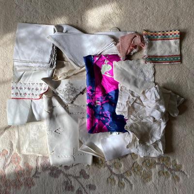 LOT 116L: Various Pieces of Fabric and Linens