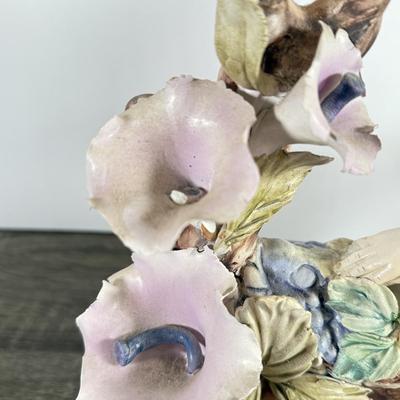 LOT 123F: Vintage Capodimonte Italy Porcelain Sculpture FF176 (13")