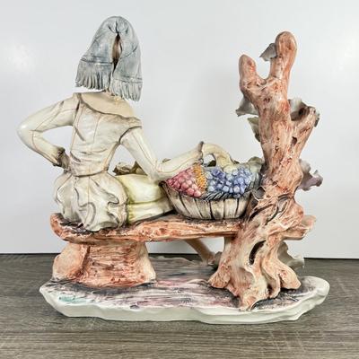 LOT 123F: Vintage Capodimonte Italy Porcelain Sculpture FF176 (13")