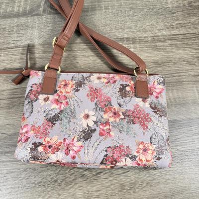 LOT 129F: Pink Steve Madden Purse & Floral Rosetti Bag