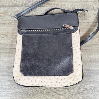 LOT 130F: Liz Claiborne Wallet & Casual Shoulder Bag