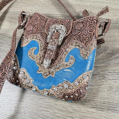 LOT 131F: Southwestern Style Purse & The Icing Purse