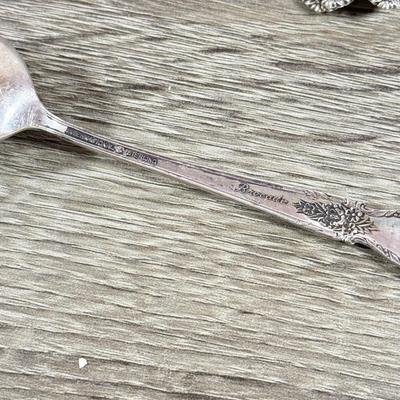 LOT 135K: International Sterling Brocade Silverware Set (1644.6gtw - not including knives)