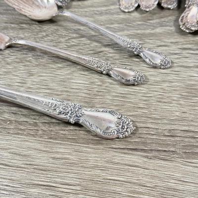 LOT 135K: International Sterling Brocade Silverware Set (1644.6gtw - not including knives)