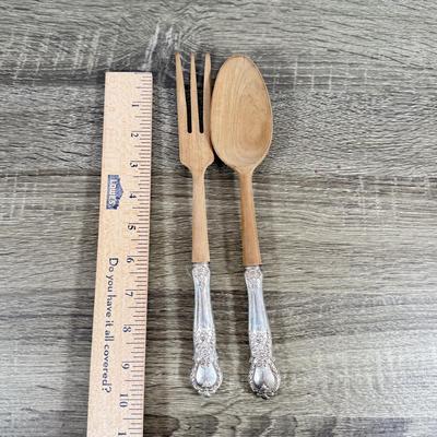 LOT 136K: Vintage Sterling Silver Handle Wooden Serving Utensils (92.0gtw)