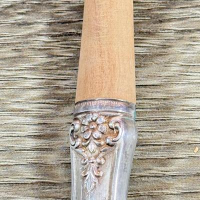 LOT 136K: Vintage Sterling Silver Handle Wooden Serving Utensils (92.0gtw)