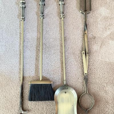 LOT 138F: Set of Fireplace Tools w/ Stand