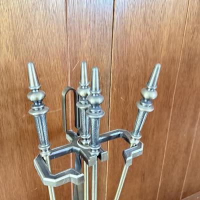 LOT 138F: Set of Fireplace Tools w/ Stand