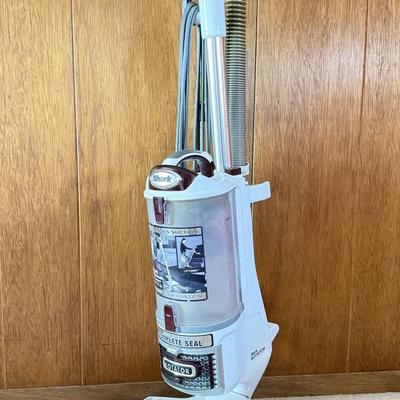 LOT 139F: Shark Vacuum Cleaner Model UV560 31