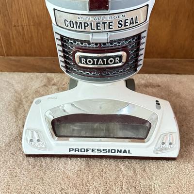 LOT 139F: Shark Vacuum Cleaner Model UV560 31