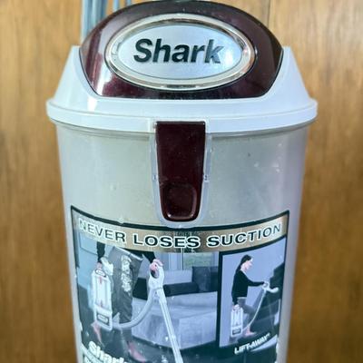 LOT 139F: Shark Vacuum Cleaner Model UV560 31