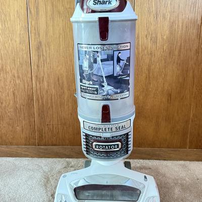 LOT 139F: Shark Vacuum Cleaner Model UV560 31