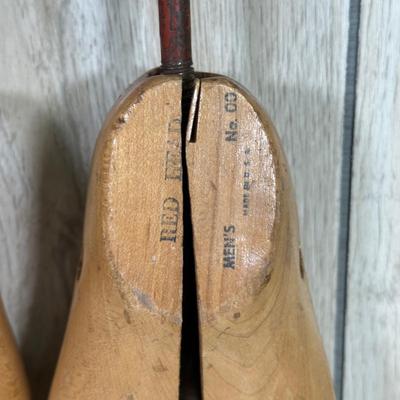 LOT 141B: Vintage Esquire Shoe Valet De Luxe Shoe Shine Box & More