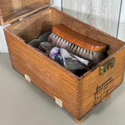 LOT 141B: Vintage Esquire Shoe Valet De Luxe Shoe Shine Box & More