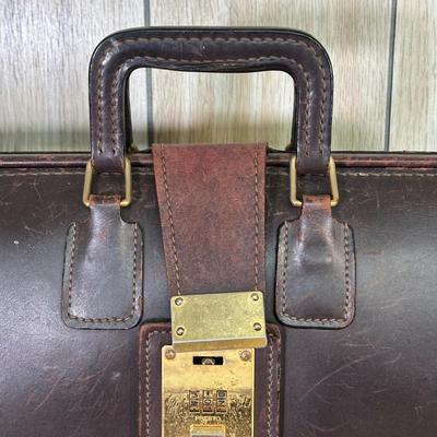 LOT 146B: Vintage Locking Briefcases - Samsonite & More