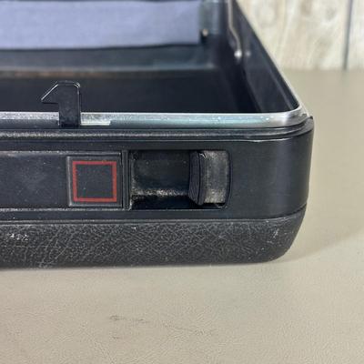 LOT 146B: Vintage Locking Briefcases - Samsonite & More