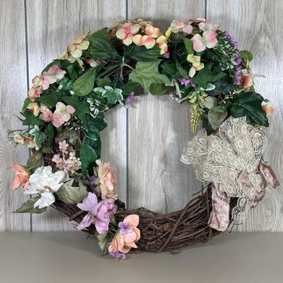 LOT 147B: Collection Of Holiday/Christmas Wreaths