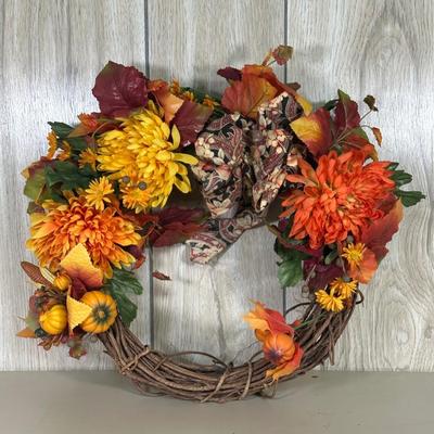 LOT 147B: Collection Of Holiday/Christmas Wreaths