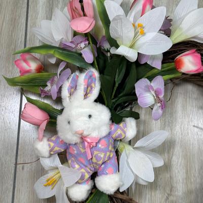 LOT 147B: Collection Of Holiday/Christmas Wreaths