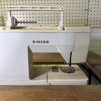 LOT 149B: Vintage Drop Leaf Sewing Table w/ Singer 5910 Sewing Machine