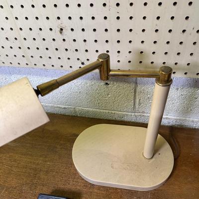 LOT 149B: Vintage Drop Leaf Sewing Table w/ Singer 5910 Sewing Machine