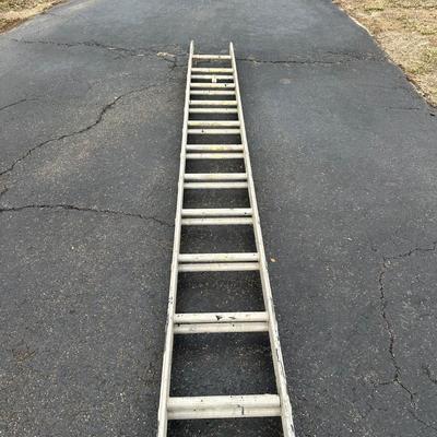 LOT 152G: Adjustable Aluminum Ladder