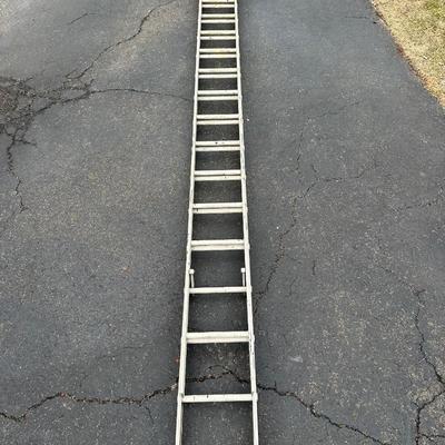 LOT 152G: Adjustable Aluminum Ladder